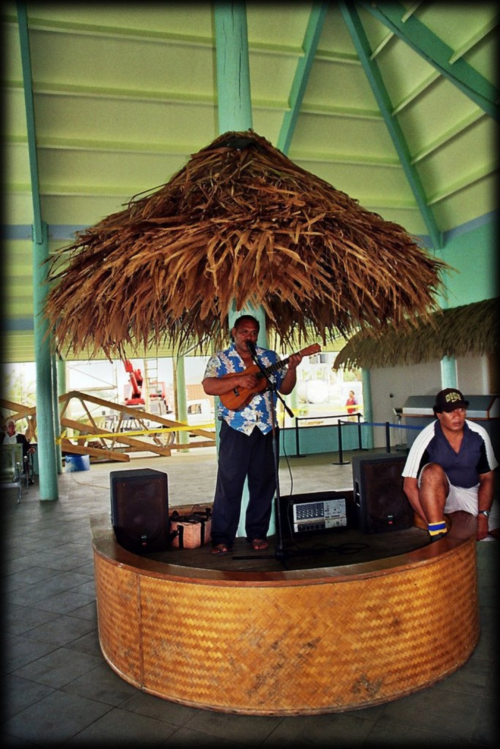 Ukelele welcome, a staple of all the Polynesian airports we flew into.