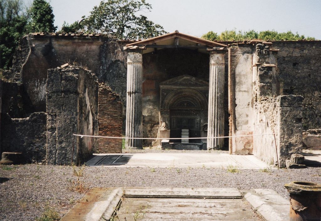 Nymphaeum (House of the Large Fountain)