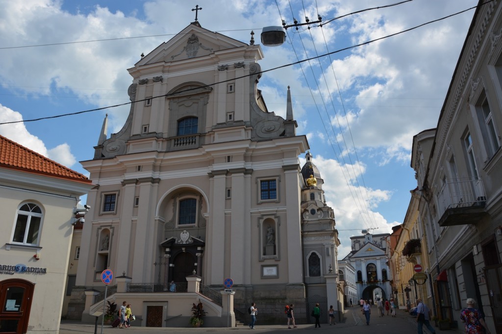 Vilniaus Sv. Tereses parapija, baznycia