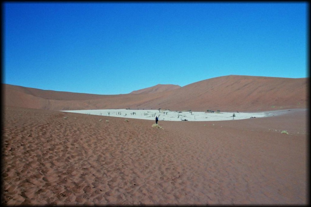 We went for a 5 km hike through the Sossuvlei dunes to Deadvlei.  It was not an easy hike as the sand was very soft. 
