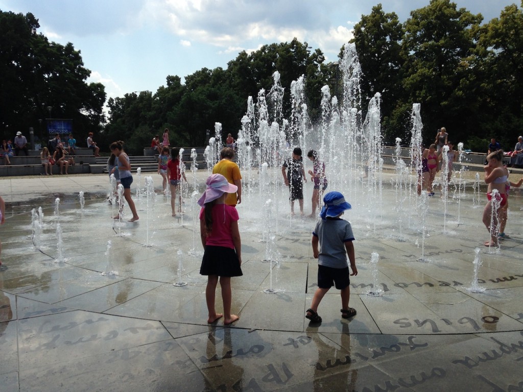 There's an amazing splash pad / water fountain right outside the old town.  It's called Cosmopolis and is based on the solar system.  