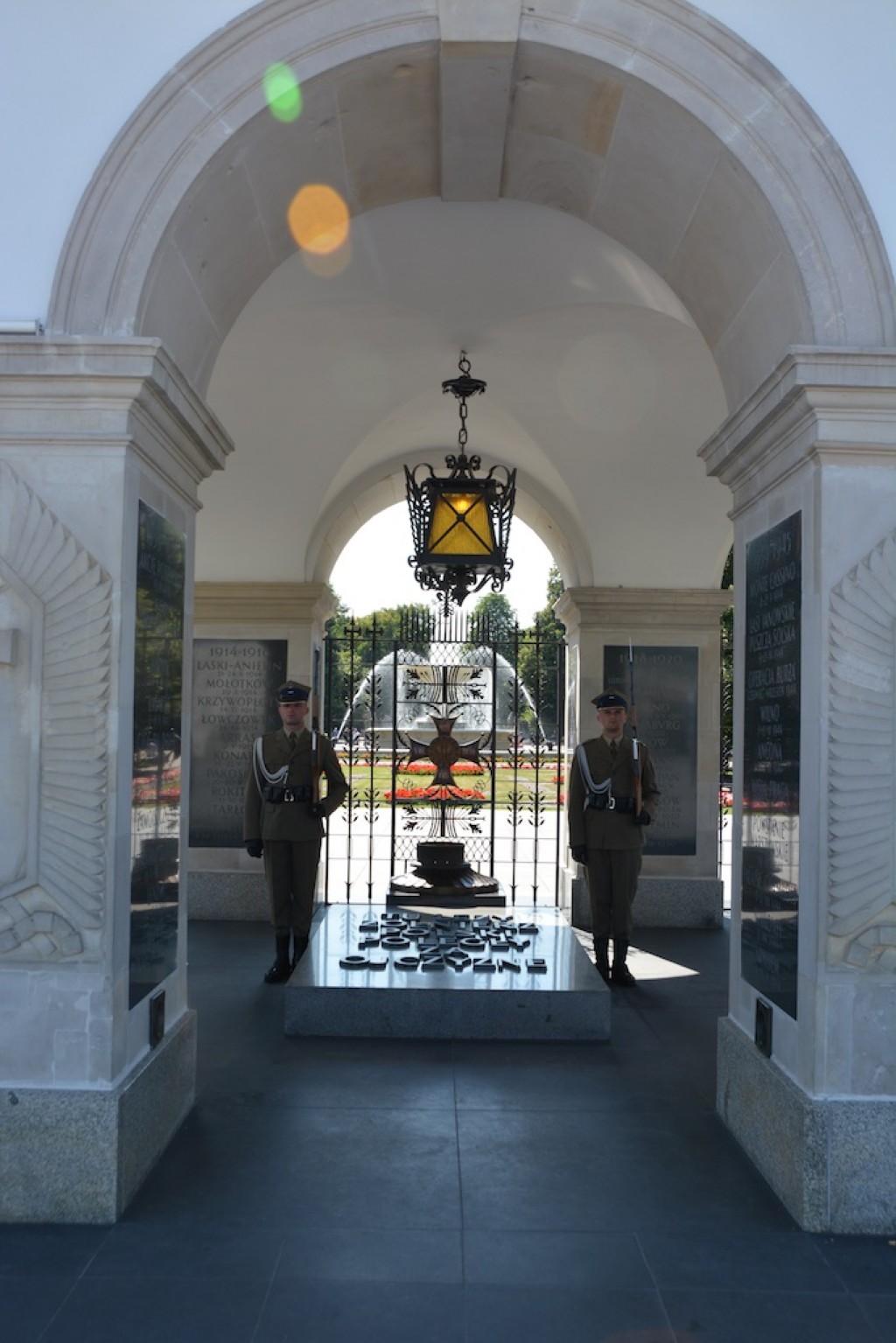 The tomb of the unknown soldier
