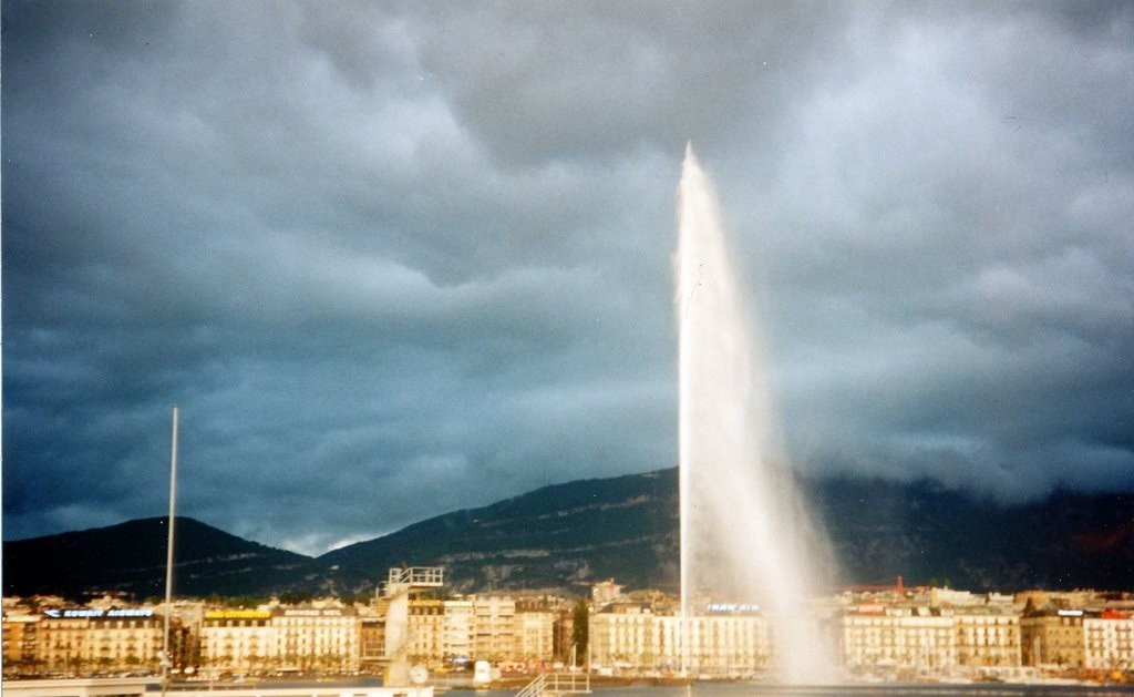 Geneva Jet D'Eau fountain in Lake Geneva