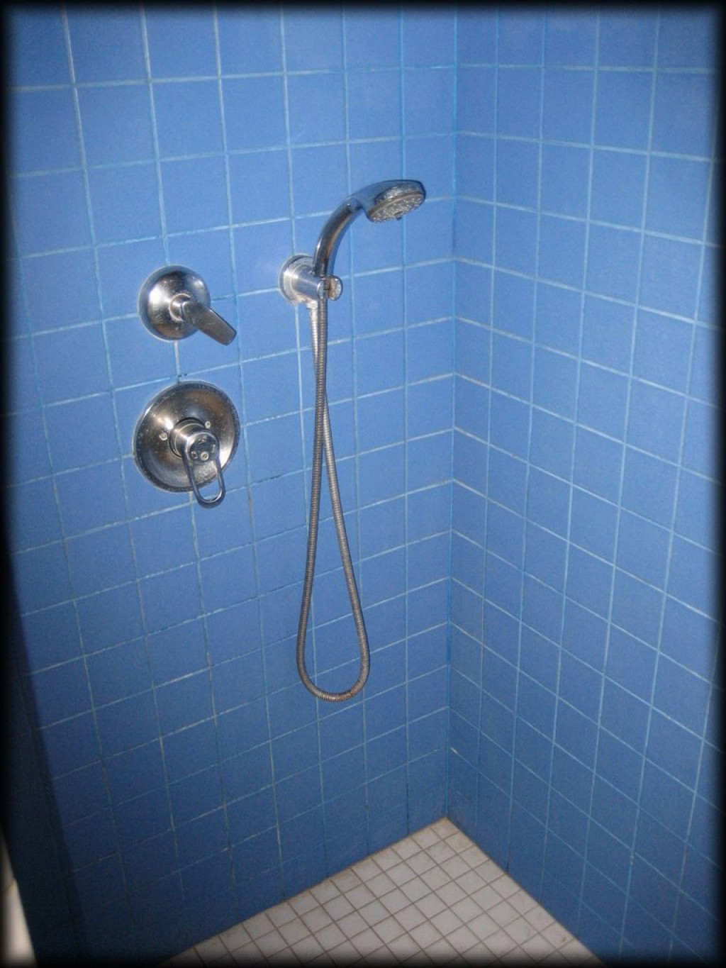 The shower had lots of hot water and great water pressure.