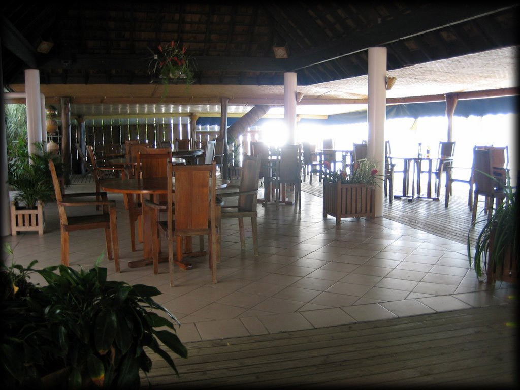 The restaurant at Hotel Motu Iti.  It's right over the water.