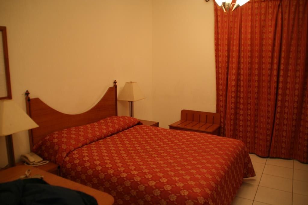 Hotel Room at Le Meridien Baniyas Square 