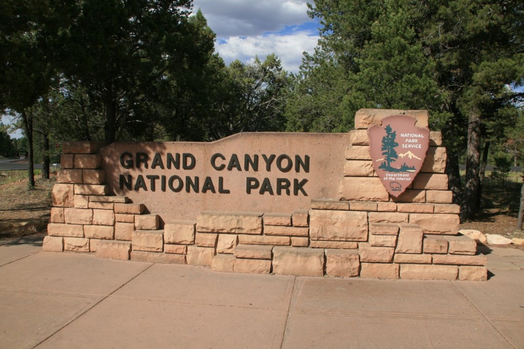 We took a road trip to the Grand Canyon National Park, South Rim.