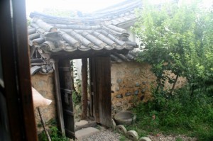 Entry to Sarangchae Home Stay