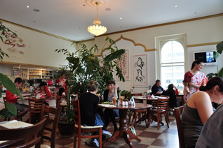 Peaceful, relaxed dining at The Lotus Heart - a great vegetarian restaurant right in Cathedral Square, Christchurch